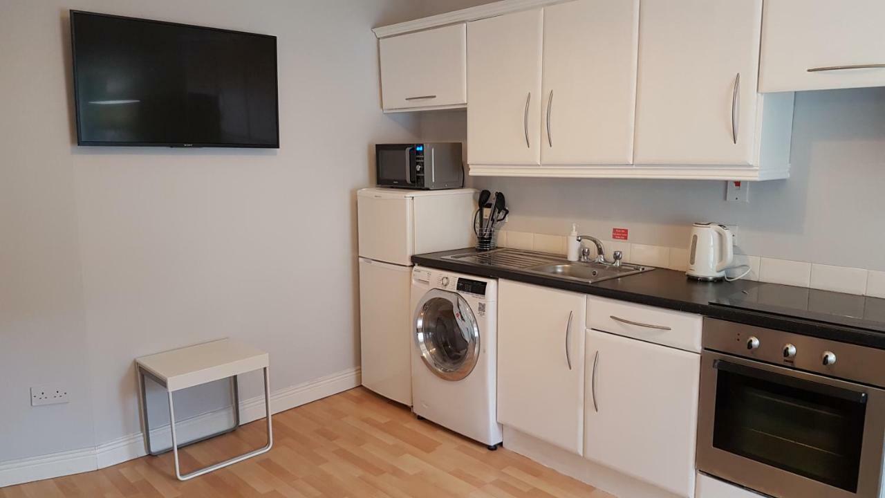 דירות Townhouse In Centre Of קוב מראה חיצוני תמונה